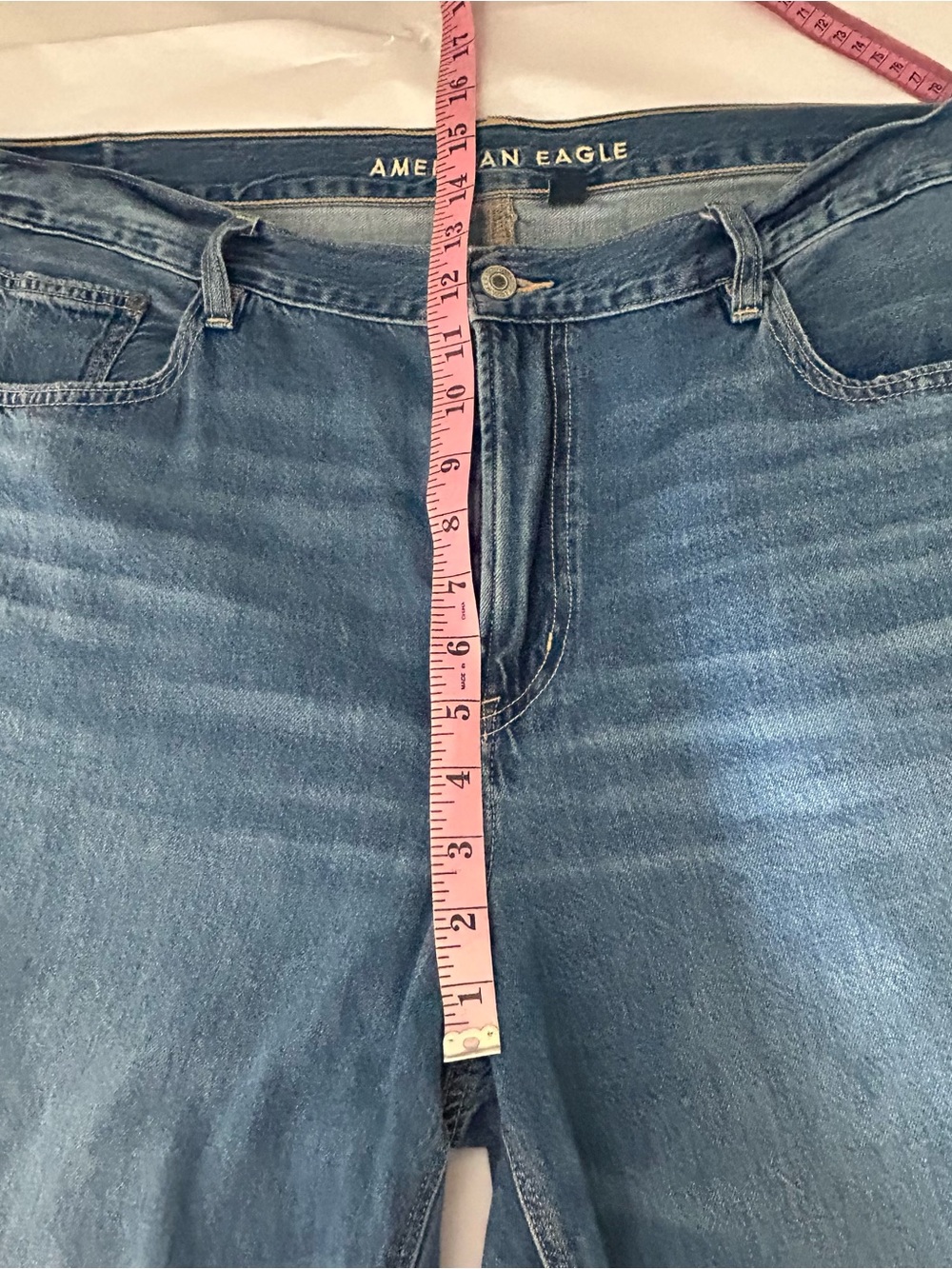 American Eagle Low‎ Rise Baggy Flare Jeans Womens 18R  Raw Hem Whiskered Denim - Picture 13 of 16